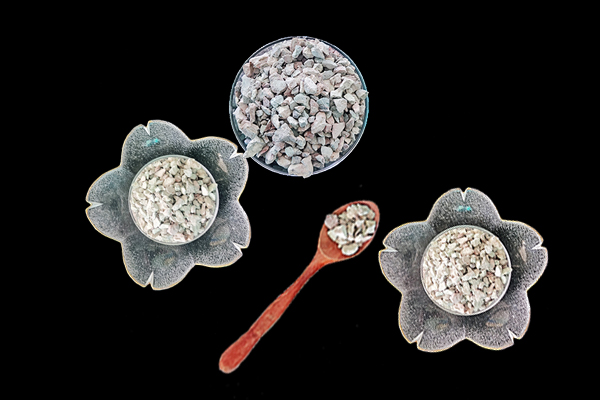 養(yǎng)大閘蟹時(shí)加入沸石有何益處？